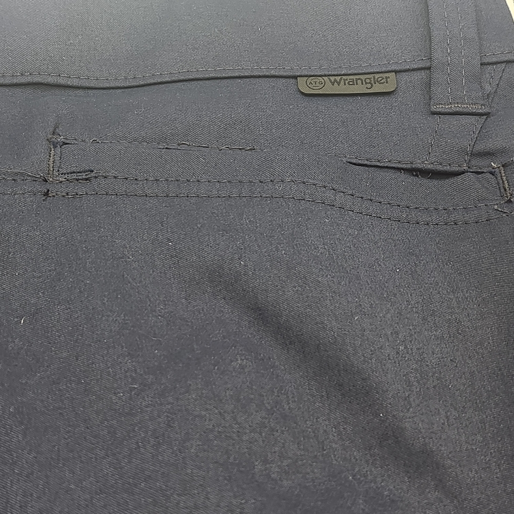 Wrangler ATG Men's Navy PERFORMANCE UTILITY Shorts Size 32, 36 And 38 - Picture 4 of 12